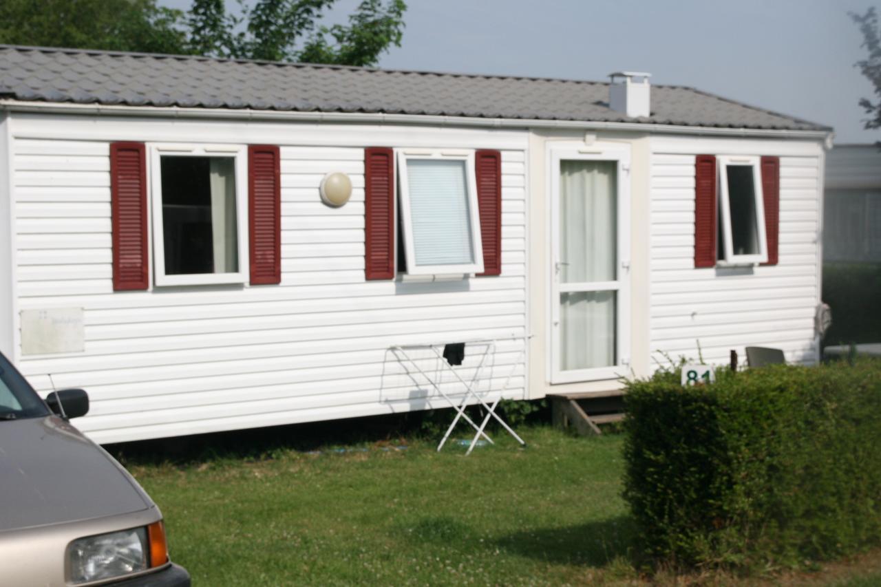 Готель Camping Bellevue Authuille Екстер'єр фото