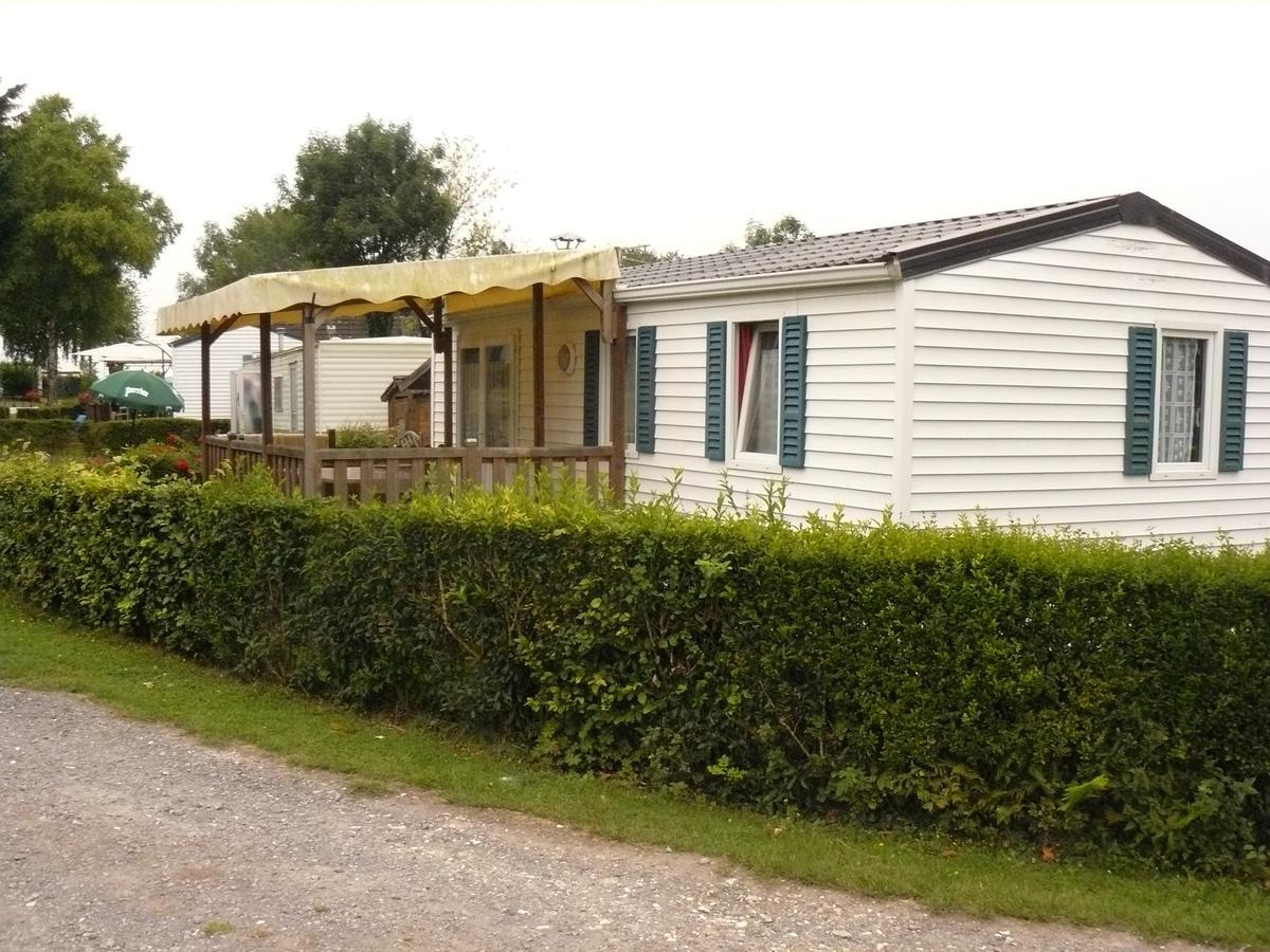 Готель Camping Bellevue Authuille Екстер'єр фото